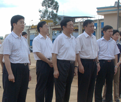 9月8日，中央巡視組組長、十一屆全國人大農(nóng)業(yè)和農(nóng)村委員會副主任委員房鳳友，中央巡視組副組長、副部級巡視專員郭林，中央巡視組副組長、副部級巡視專員謝秀蘭等領(lǐng)導一行8人，到湘桂循環(huán)經(jīng)濟產(chǎn)業(yè)園對集團經(jīng)濟建設(shè)、黨建等工作情況進行檢查指導。自治區(qū)黨委組織部部長周新建，崇左市委副書記、市長黃克，江州區(qū)委書記藍大煌，湘桂集團董事局副主席陳輝，湘桂公司總經(jīng)理朱光彩等陪同考察。
